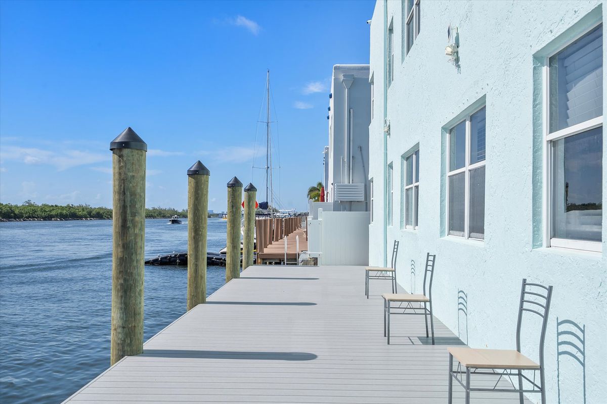 The deck on the Intracoastal